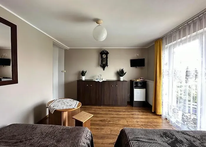 Roza بيت ضيافة Chłapowo